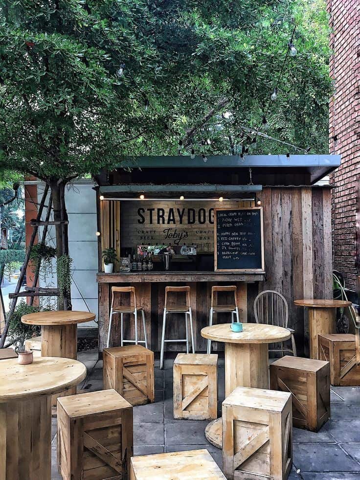 Quay cafe ngoai troi